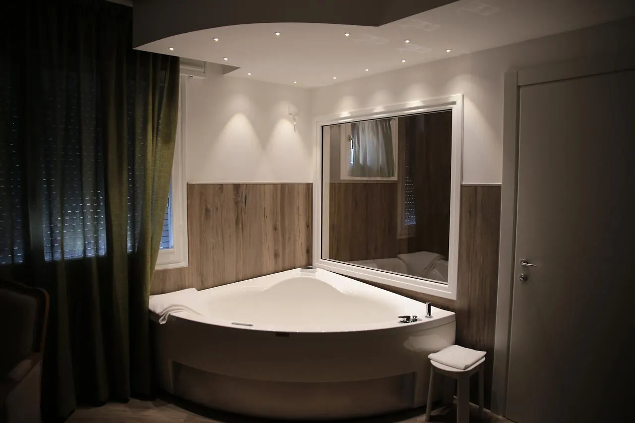 Hotel I Laghetti Polesella 3*,
